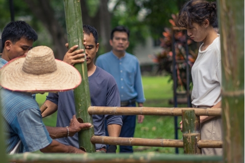 การสร้างเรือนเครื่องผูก ภายใต้กิจกรรม - Building a bamboo house of the “Artisans Talk” woodworking and traditional kruang puuk house construction workshop