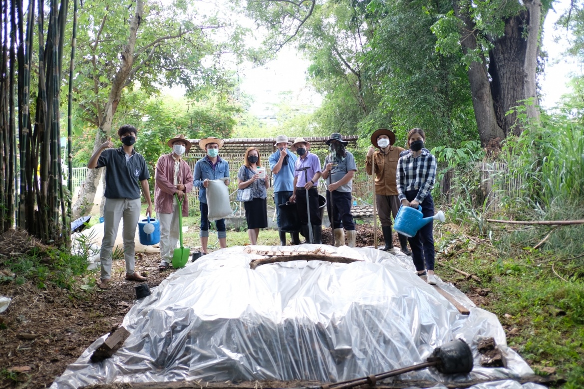 กิจกรรมพัฒนาหลุมปุ๋ยหมัก พิพิธภัณฑ์เรือนโบราณล้านนา สำนักส่งเสริมศิลปวัฒนธรรม มช.