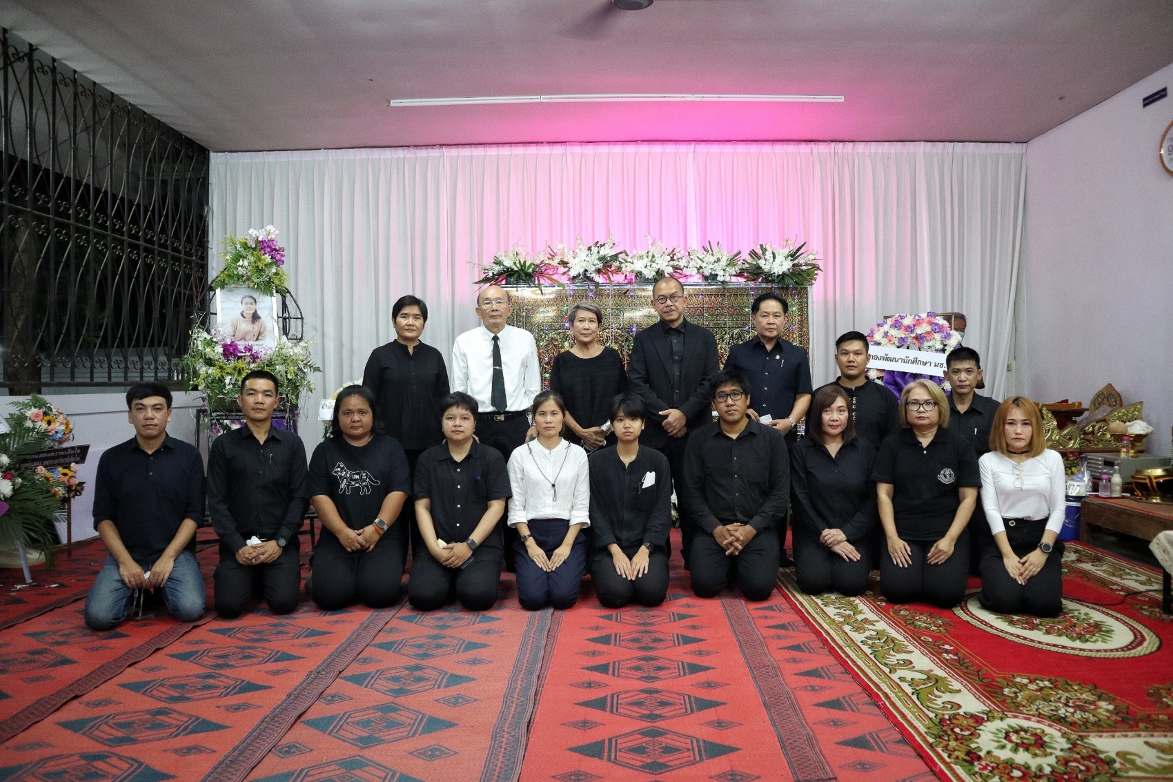 ร่วมเป็นเจ้าภาพในพิธีบำเพ็ญกุศลศพและสวดพระอภิธรรม นางรุจิรา คอทอง อดีตเลขานุการสำนักส่งเสริมศิลปวัฒนธรรมและล้านนาสร้างสรรค์