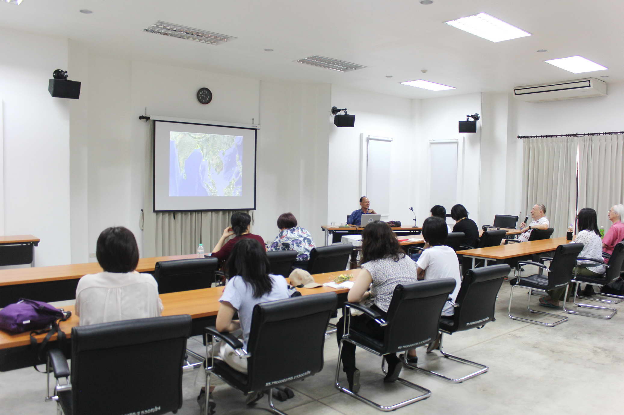 การบรรยายและทัศนศึกษาด้านศิลปวัฒนธรรม ในหัวข้อ Lanna Art and Culture : Today and the Past