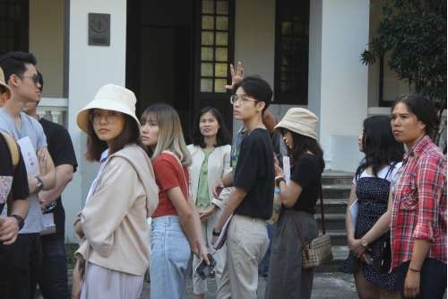 คณาจารย์และนักศึกษาจากมหาวิทยาลัยอัสสัมชัญ เยี่ยมชมพิพิธภัณฑ์เรือนโบราณล้านนา มช.