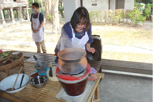 อบรมหลักสูตรระยะสั้นอาหารล้านนา (ประเภทแกง)