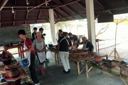 อบรมหลักสูตรระยะสั้นอาหารล้านนา (ประเภทแกง)