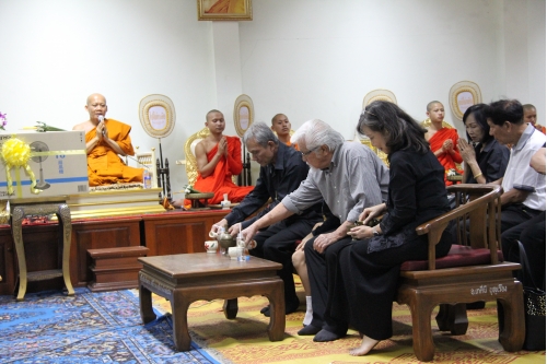 ร่วมพิธีบำเพ็ญกุศลและสวดอภิธรรมศพ คุณมาลินี คิวริเปอล์