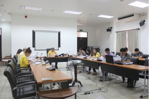 การประชุมคณะกรรมการตรวจรับพัสดุ (กรณีตรวจงานจ้างก่อสร้าง) งานจ้างปลูกสร้างเรือนฝาไหล (เรือนแม่นายคำเที่ยง)