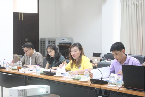 การประชุมคณะกรรมการตรวจรับพัสดุ (กรณีตรวจงานจ้างก่อสร้าง) งานจ้างปลูกสร้างเรือนฝาไหล (เรือนแม่นายคำเที่ยง)