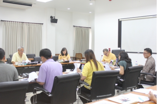 การประชุมคณะกรรมการตรวจรับพัสดุ (กรณีตรวจงานจ้างก่อสร้าง) งานจ้างปลูกสร้างเรือนฝาไหล (เรือนแม่นายคำเที่ยง)