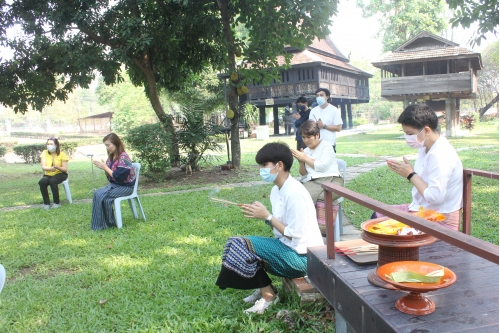 พิธีไหว้พระภูมิเจ้าที่เนื่องในโอกาสประเพณีปีใหม่ล้านนา