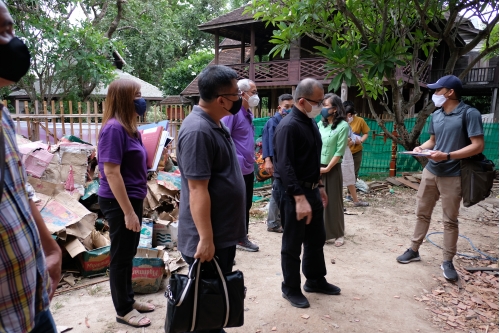 ประชุมคณะกรรมการตรวจรับพัสดุ (กรณีตรวจงานจ้างก่อสร้าง) งานจ้างปลูกสร้างเรือนฝาไหล (เรือนแม่นายคำเที่ยง) ครั้งที่ 3 /2563