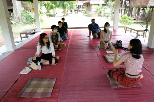 อบรมหลักสูตรระยะสั้นการสานสาดเเหย่ง (เสื่อคล้า)  