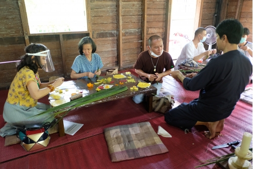 อบรมหลักสูตรระยะสั้นการทำเทียนในพิธีกรรม (ทำต้นผึ้งเเละต้นเทียน) วันที่ 30 กรกฎาคม 2563