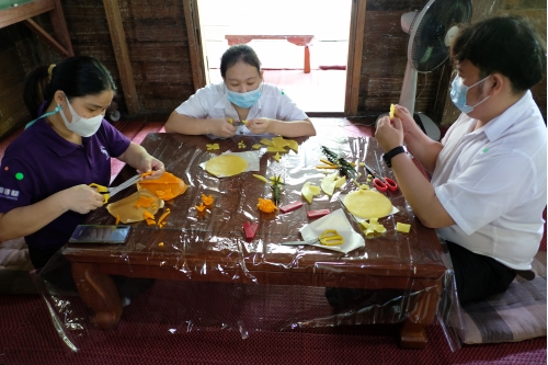 อบรมหลักสูตรระยะสั้นการทำเทียนในพิธีกรรม (ทำต้นผึ้งเเละต้นเทียน) วันที่ 30 กรกฎาคม 2563