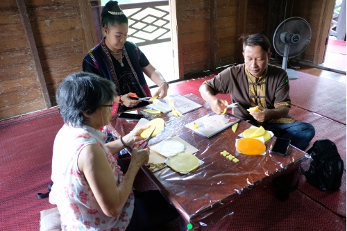 อบรมหลักสูตรระยะสั้นการทำเทียนในพิธีกรรม (ทำต้นผึ้งเเละต้นเทียน) วันที่ 30 กรกฎาคม 2563