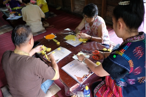 อบรมหลักสูตรระยะสั้นการทำเทียนในพิธีกรรม (ทำต้นผึ้งเเละต้นเทียน) วันที่ 30 กรกฎาคม 2563