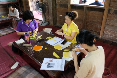 อบรมหลักสูตรระยะสั้นการทำเทียนในพิธีกรรม (ทำต้นผึ้งเเละต้นเทียน) วันที่ 30 กรกฎาคม 2563