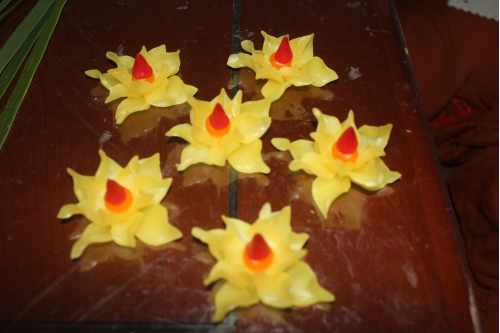 อบรมหลักสูตรระยะสั้นการทำเทียนในพิธีกรรม (ทำต้นผึ้งเเละต้นเทียน) วันที่ 30 กรกฎาคม 2563