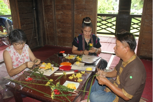 อบรมหลักสูตรระยะสั้นการทำเทียนในพิธีกรรม (ทำต้นผึ้งเเละต้นเทียน) วันที่ 30 กรกฎาคม 2563