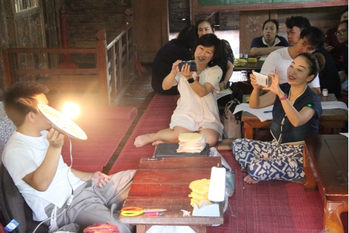 อบรมหลักสูตรระยะสั้นการทำเทียนในพิธีกรรม (การทำเทียนโบราณล้านนา) 