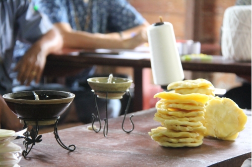 อบรมหลักสูตรระยะสั้นการทำเทียนในพิธีกรรม (การทำเทียนโบราณล้านนา) 