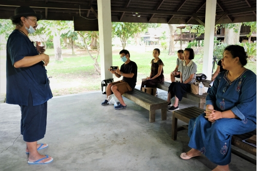 การอบรมหลักสูตรระยะสั้นการวาดภาพสีน้ำภูมิทัศน์และเรือนโบราณล้านนา (การวาดภาพต้นไม้) 