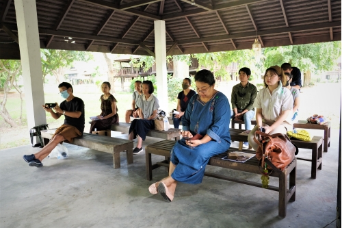 การอบรมหลักสูตรระยะสั้นการวาดภาพสีน้ำภูมิทัศน์และเรือนโบราณล้านนา (การวาดภาพต้นไม้) 