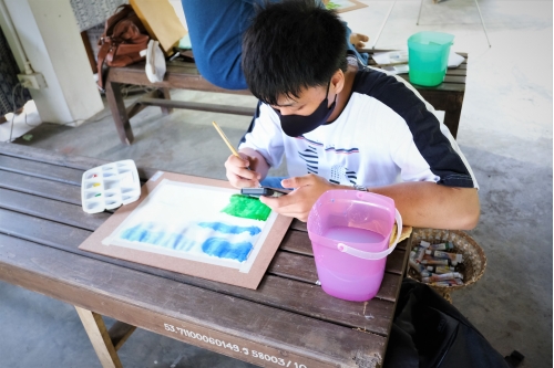 การอบรมหลักสูตรระยะสั้นการวาดภาพสีน้ำภูมิทัศน์และเรือนโบราณล้านนา (การวาดภาพต้นไม้) 