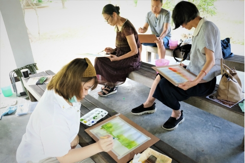 การอบรมหลักสูตรระยะสั้นการวาดภาพสีน้ำภูมิทัศน์และเรือนโบราณล้านนา (การวาดภาพต้นไม้) 