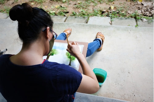 การอบรมหลักสูตรระยะสั้นการวาดภาพสีน้ำภูมิทัศน์และเรือนโบราณล้านนา (การวาดภาพต้นไม้) 