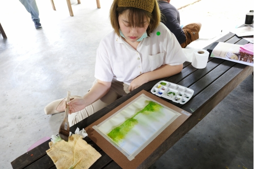 การอบรมหลักสูตรระยะสั้นการวาดภาพสีน้ำภูมิทัศน์และเรือนโบราณล้านนา (การวาดภาพต้นไม้) 