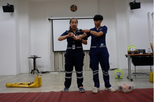 โครงการอบรมการปฐมพยาบาลเบื้องต้น และการช่วยชีวิตขั้นพื้นฐาน 
