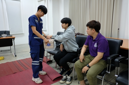 โครงการอบรมการปฐมพยาบาลเบื้องต้น และการช่วยชีวิตขั้นพื้นฐาน 