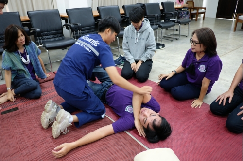 โครงการอบรมการปฐมพยาบาลเบื้องต้น และการช่วยชีวิตขั้นพื้นฐาน 
