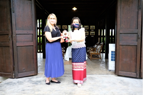 ให้การต้อนรับคุณ Lydia Barraza ผู้ช่วยทูตฝ่ายวัฒนธรรมและการศึกษา สถานเอกอัครราชทูตสหรัฐอเมริกาประจำประเทศไทย