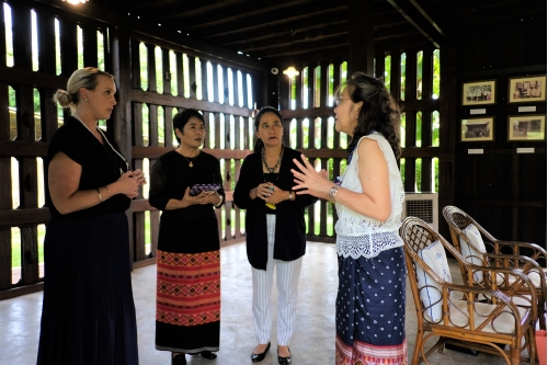 ให้การต้อนรับคุณ Lydia Barraza ผู้ช่วยทูตฝ่ายวัฒนธรรมและการศึกษา สถานเอกอัครราชทูตสหรัฐอเมริกาประจำประเทศไทย