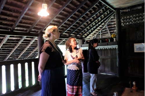 ให้การต้อนรับคุณ Lydia Barraza ผู้ช่วยทูตฝ่ายวัฒนธรรมและการศึกษา สถานเอกอัครราชทูตสหรัฐอเมริกาประจำประเทศไทย