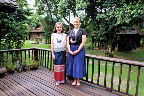 ให้การต้อนรับคุณ Lydia Barraza ผู้ช่วยทูตฝ่ายวัฒนธรรมและการศึกษา สถานเอกอัครราชทูตสหรัฐอเมริกาประจำประเทศไทย