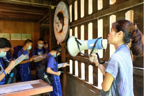 คณะครูและนักเรียนโรงเรียนปรินส์รอยแยลส์วิทยาลัย เข้าทัศนศึกษาและทำกิจกรรมด้านศิลปวัฒนธรรม ณ พิพิธภัณฑ์เรือนโบราณล้านนา มช. 