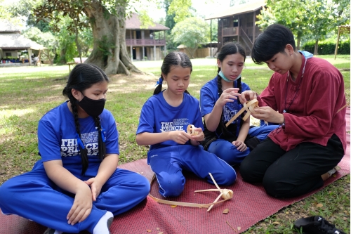 คณะครูและนักเรียนโรงเรียนปรินส์รอยแยลส์วิทยาลัย เข้าทัศนศึกษาพิพิธภัณฑ์เรือนโบราณล้านนา มช. และทำกิจกรรมด้านศิลปวัฒนธรรม ต่อเนื่องวันที่ 3 