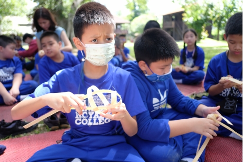 คณะครูและนักเรียนโรงเรียนปรินส์รอยแยลส์วิทยาลัย เข้าทัศนศึกษาพิพิธภัณฑ์เรือนโบราณล้านนา มช. และทำกิจกรรมด้านศิลปวัฒนธรรม ต่อเนื่องวันที่ 3 