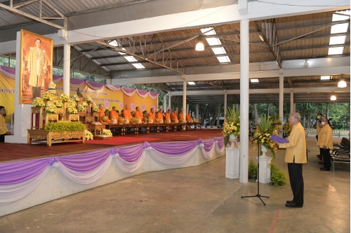 ร่วมพิธีทำบุญตักบาตรพระสงฆ์ 89 รูป เพื่อถวายเป็นพระราชกุศล เนื่องในวันคล้ายวันสวรรคตพระบาทสมเด็จพระบรมชนกาธิเบศร มหาภูมิพลอดุลยเดชมหาราช บรมนาถบพิตร