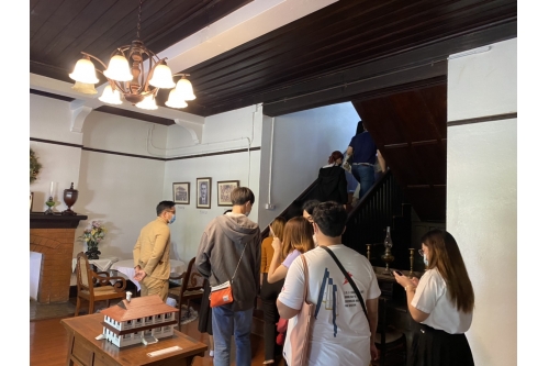 ภาควิชาบรรณารักษศาสตร์และสารสนเทศ คณะมนุษยศาสตร์ มหาวิทยาลัยเชียงใหม่ เข้าทัศนศึกษาพิพิธภัณฑ์เรือนโบราณล้านนา มช.