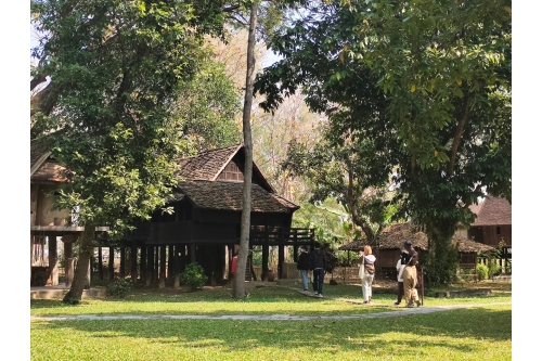 สาขาวิชาการถ่ายภาพสร้างสรรค์ คณะวิจิตรศิลป์ มหาวิทยาลัยเชียงใหม่ เข้าเยี่ยมชมพิพิธภัณฑ์เรือนโบราณล้านนา มช.