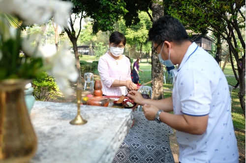 พิธีไหว้พระภูมิเจ้าที่และบอกกล่าววิญญาณผู้ปกปักษ์รักษาเรือนโบราณและหลองข้าวล้านนา เพื่อดำเนินงานโครงการ Conservation of Traditional Lanna Architecture in Chiang Mai ภายใต้ทุนรางวัล AFCP 2019–2021 (ระยะที่ 2)