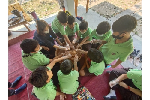 คณะครูและนักเรียนจากโรงเรียนต้นกล้า เข้าทัศนศึกษาและทำกิจกรรมศิลปวัฒนธรรม ณ พิพิธภัณฑ์เรือนโบราณล้านนา มช.  