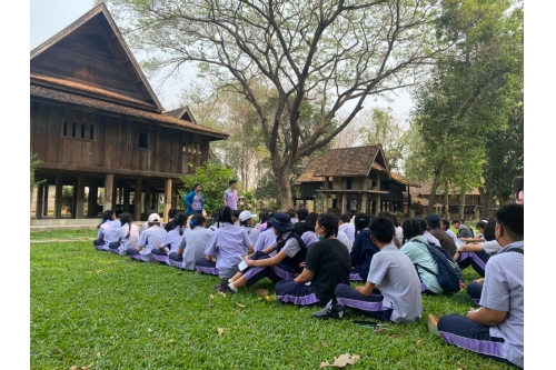 คณะครูและนักเรียนจากโรงเรียนแม่แจ่ม เข้าทัศนศึกษา ณ พิพิธภัณฑ์เรือนโบราณล้านนา มช.