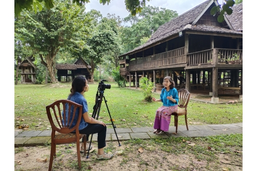 ให้การสัมภาษณ์สื่อ Thai PBS