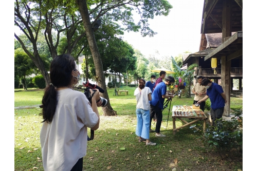 ให้การสัมภาษณ์สื่อ Thai PBS