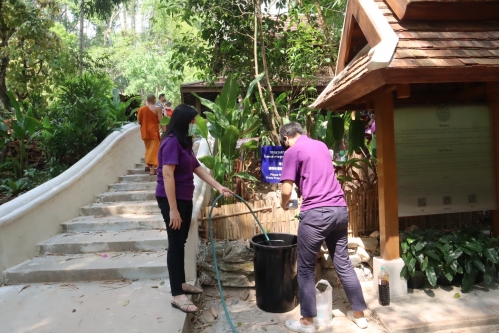 กิจกรรม Happy Society : จิตอาสาการจัดทำหลุมปุ๋ยหมัก และถวายจตุปัจจัย ณ วัดผาลาด (ภายใต้โครงการ Happy CPAC: องค์กรแห่งความสุข ประจำปีงบประมาณ พ.ศ. 2565)