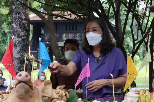 พิธีไหว้พระภูมิเจ้าที่เนื่องในเทศกาลปี๋ใหม่เมือง  2565