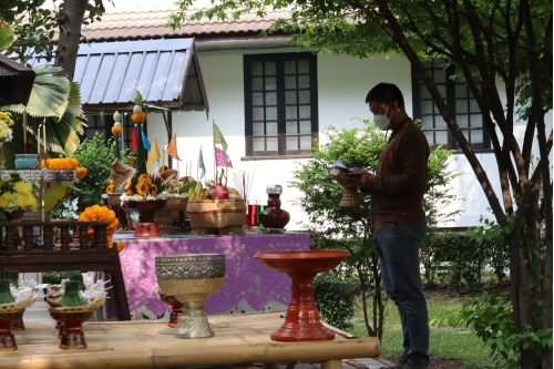 พิธีไหว้พระภูมิเจ้าที่เนื่องในเทศกาลปี๋ใหม่เมือง  2565